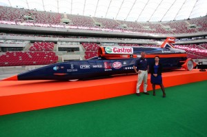 Tłumaczenie polsko-angielskie konferencji prasowej i premiery pojazdu ponaddźwiękowego Bloodhound SSC