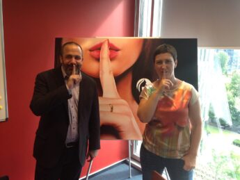 Portal randkowy Ashley Madison - tłumaczenie wywiadów z prasą, radiem i TV